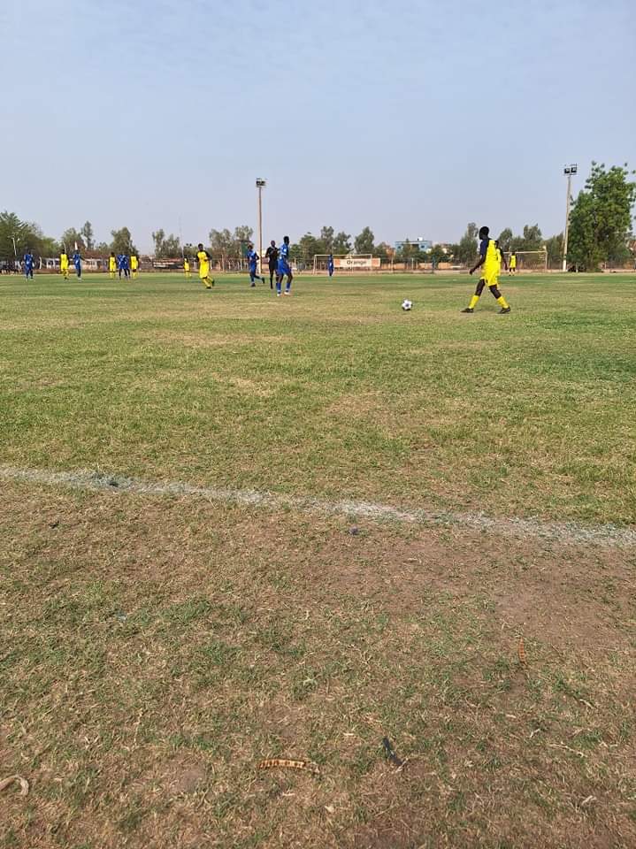 Championnat national de Ligue 1 : l’AS Real trébuche à nouveau et les blancs d Bamako en profitent. 